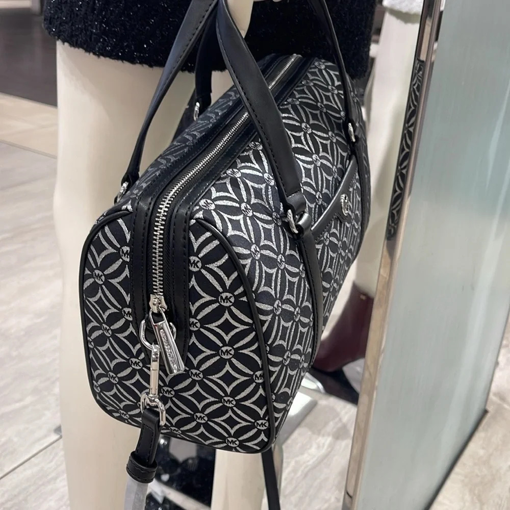 MICHAEL KORS JST TRAVEL MEDIUM DUFFLE SATCHEL SHOULDER CROSSBODY BAG MK BLACK